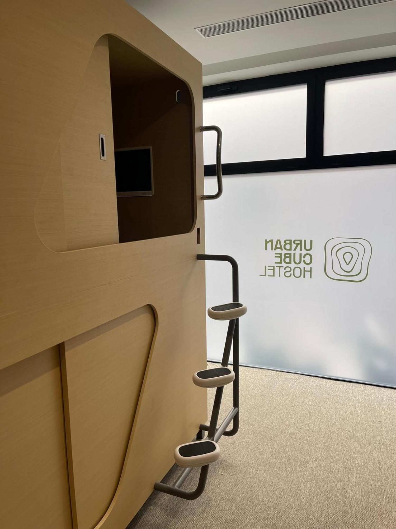 Urban Cube Hostel Sevilla Экстерьер фото
