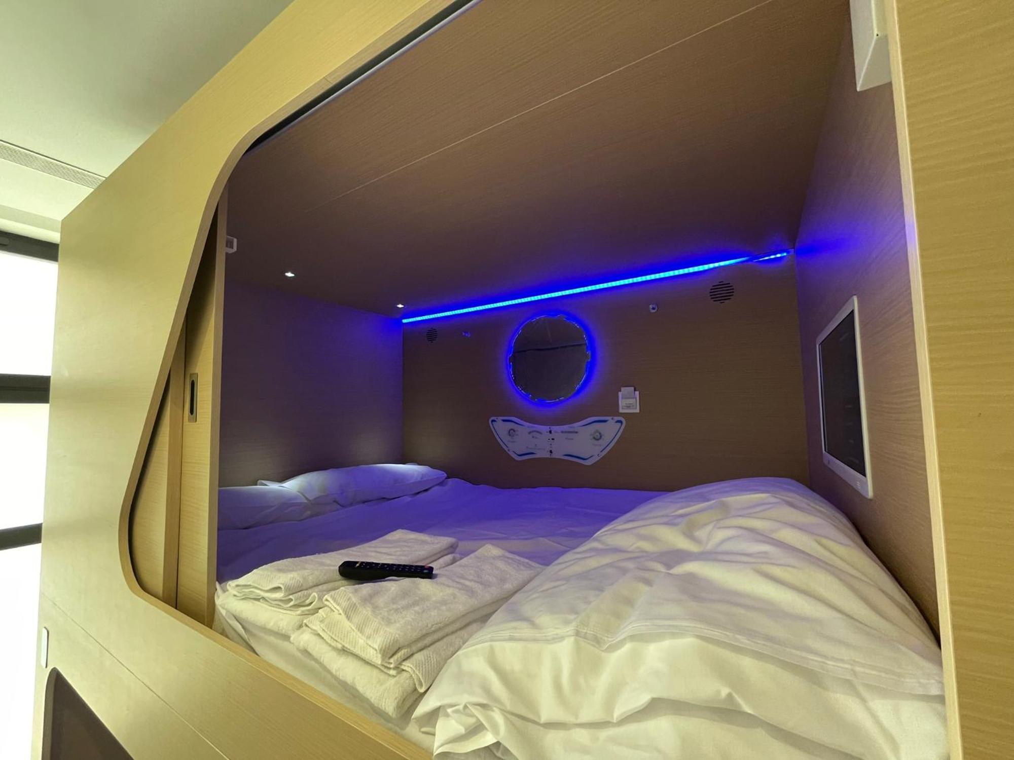 Urban Cube Hostel Sevilla Экстерьер фото